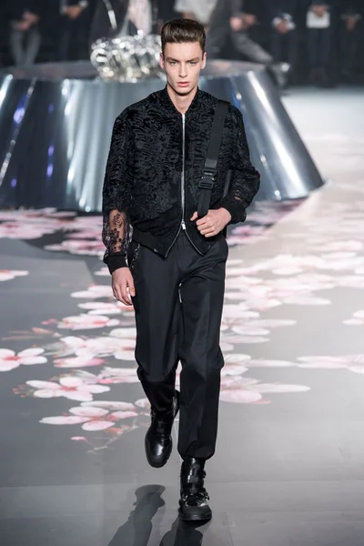 Look 41